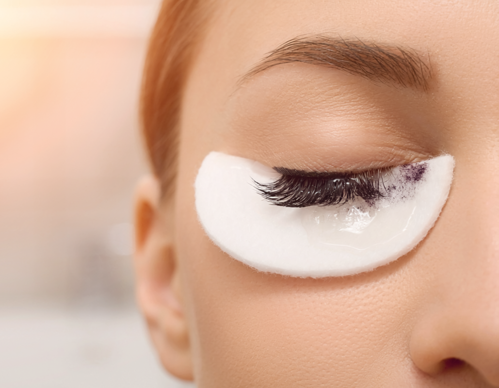 do-makeup-wipes-remove-waterproof-mascara-pre-soak-technique