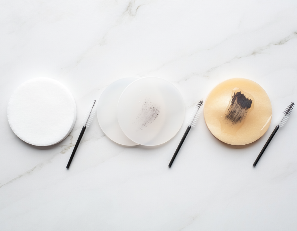 makeup-remover-wipe-formula-types-waterproof-mascara-comparison